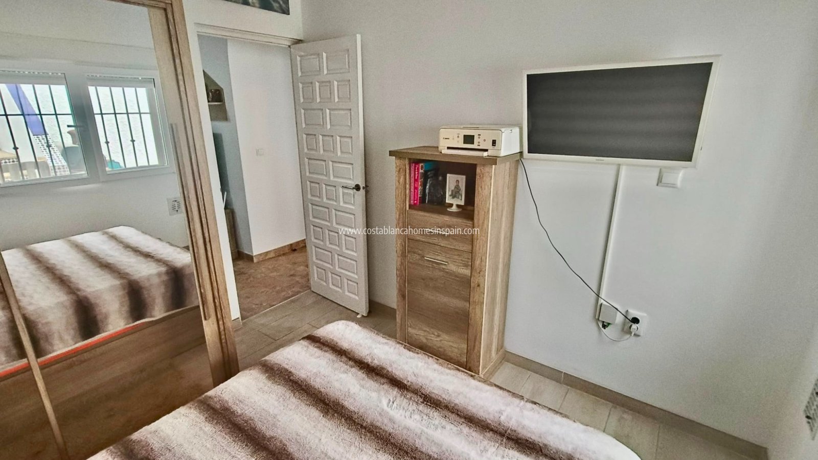 Resale - Semi - Detached Villa - Villamartin