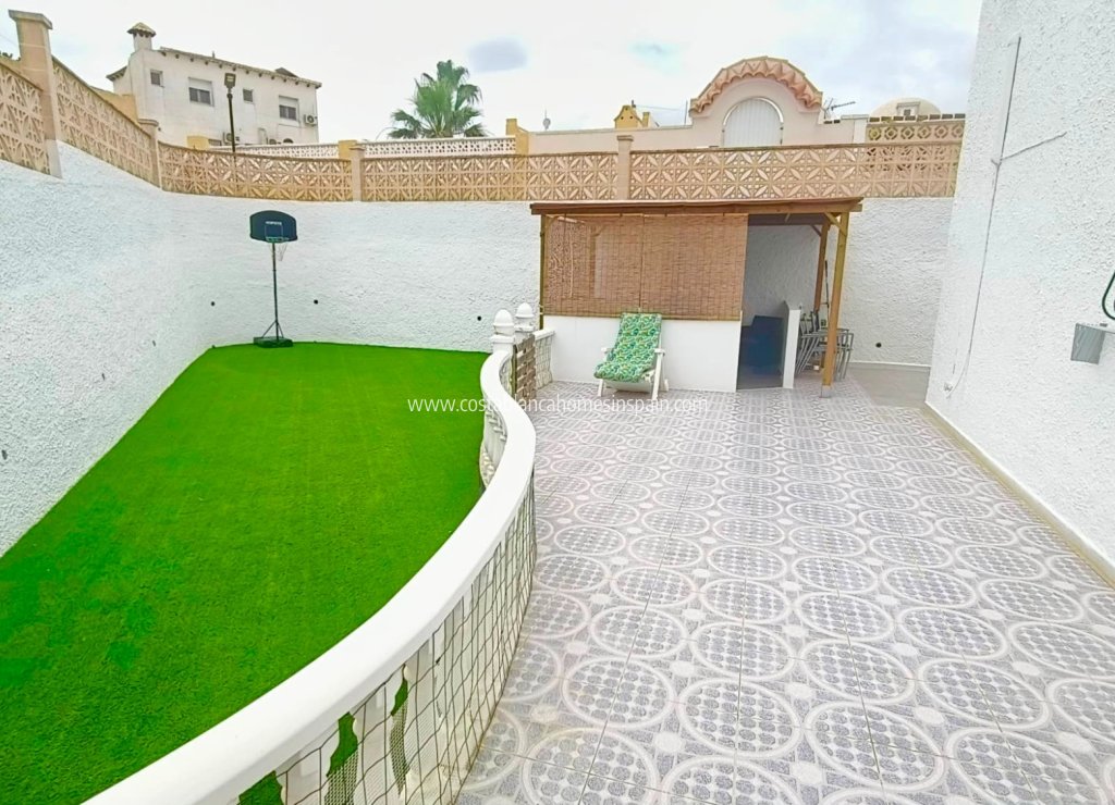 Resale - Semi - Detached Villa - Villamartin