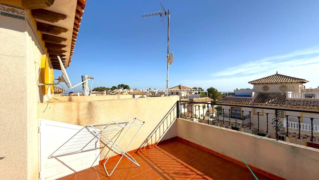 Resale - Semi - Detached Villa - Villamartin