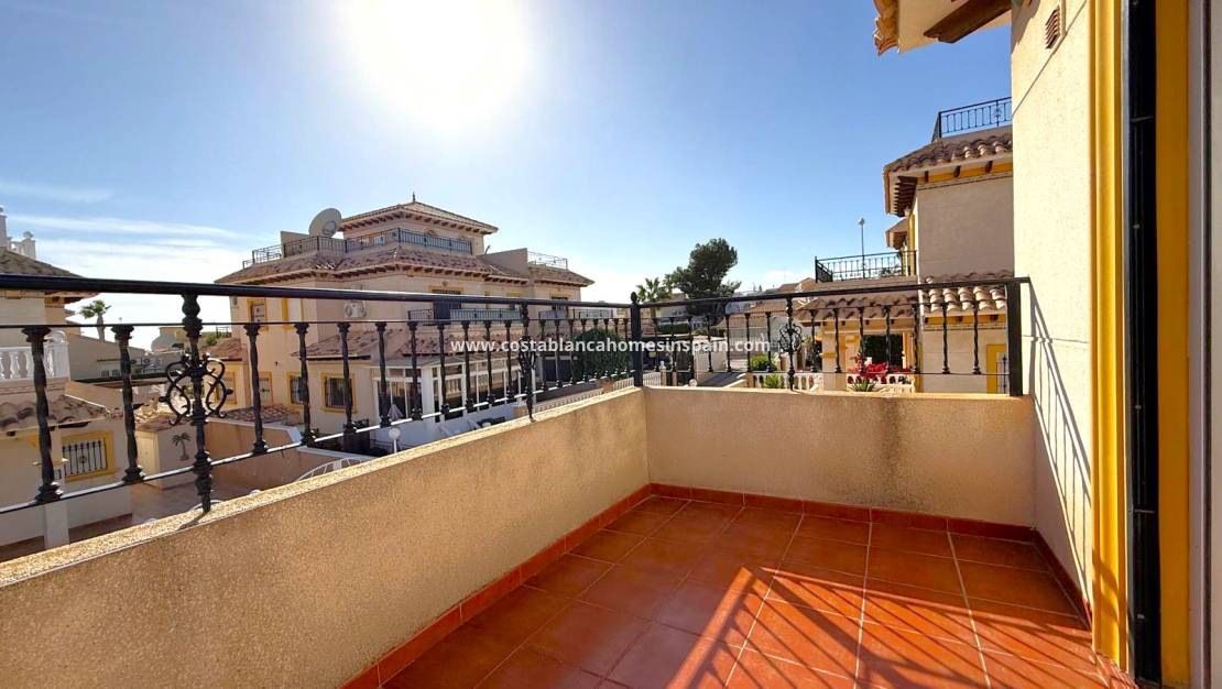 Resale - Semi - Detached Villa - Villamartin