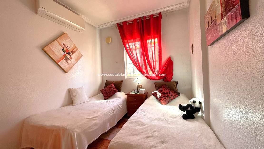 Resale - Semi - Detached Villa - Villamartin