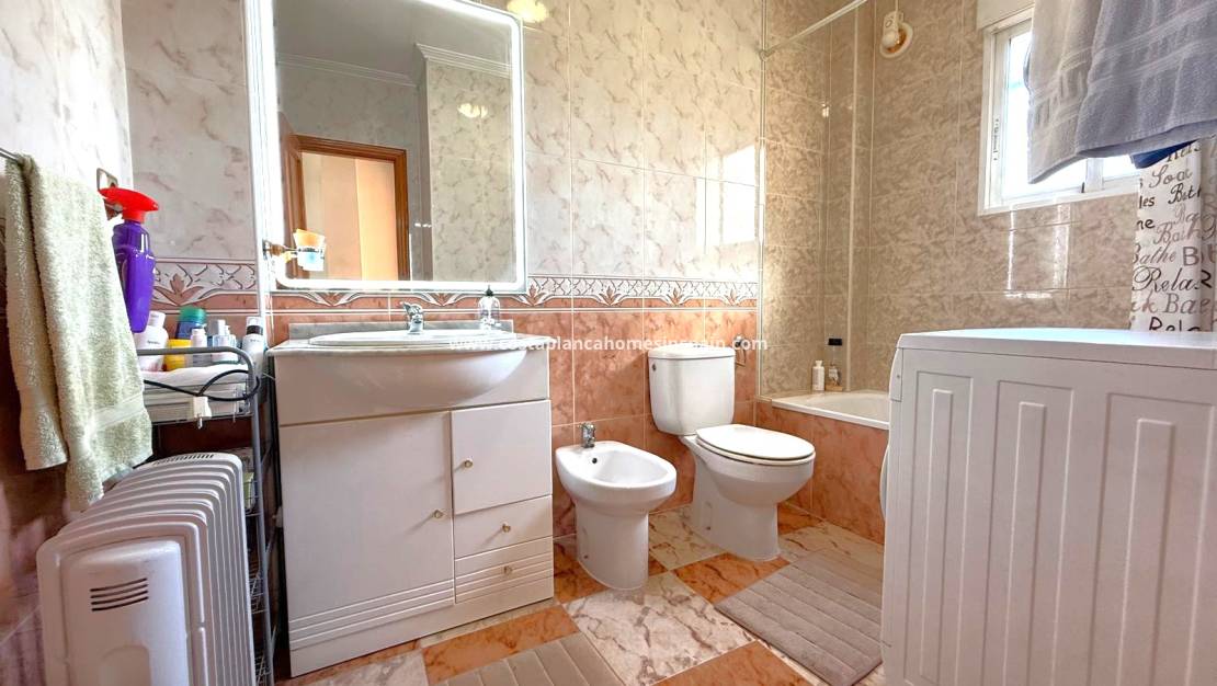 Resale - Semi - Detached Villa - Villamartin