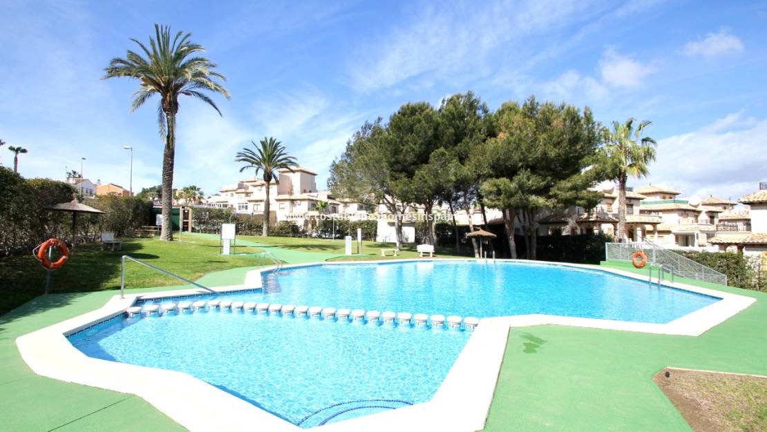 Resale - Semi - Detached Villa - Villamartin