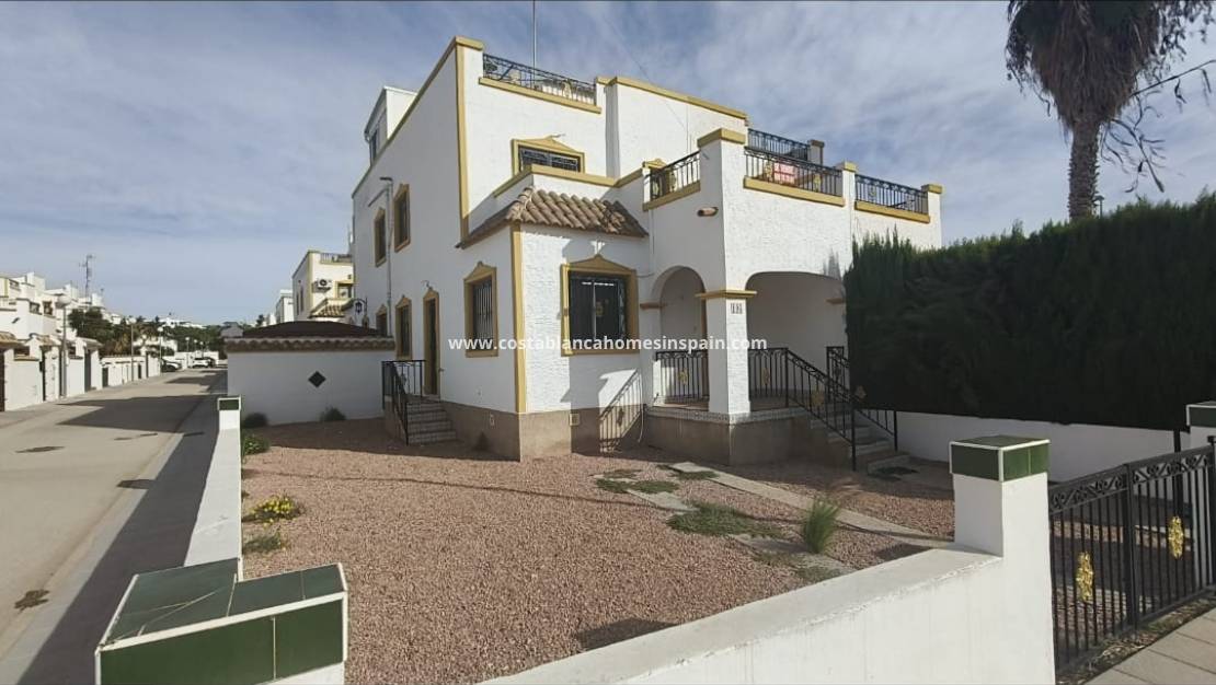 Resale - Semi - Detached Villa - Vistabella Golf