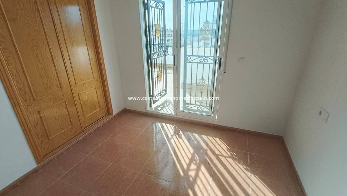 Resale - Semi - Detached Villa - Vistabella Golf