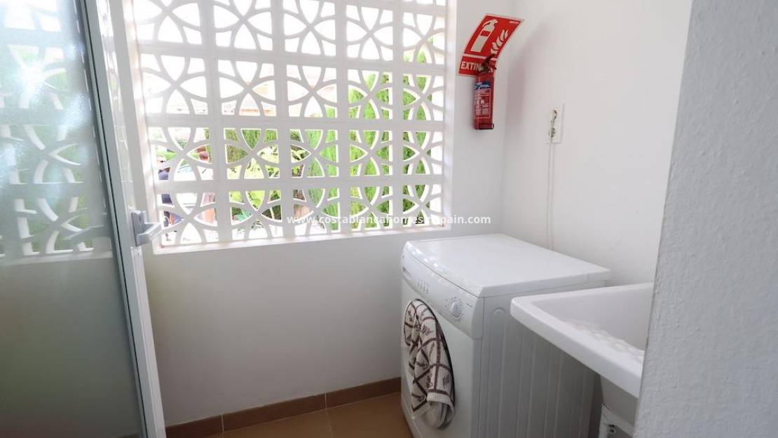 Resale - Terraced house - Orihuela Costa - Punta Prima