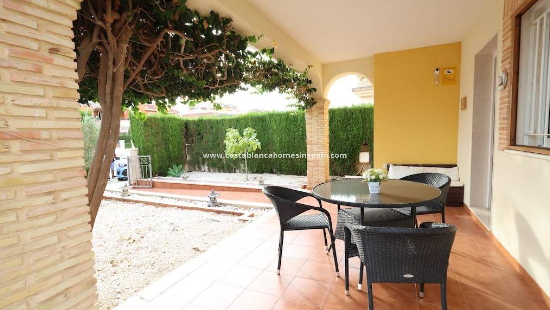 Resale - Terraced house - Orihuela Costa - Punta Prima