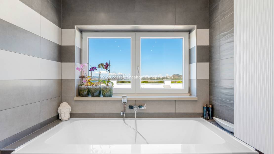 Resale -  - Torremendo