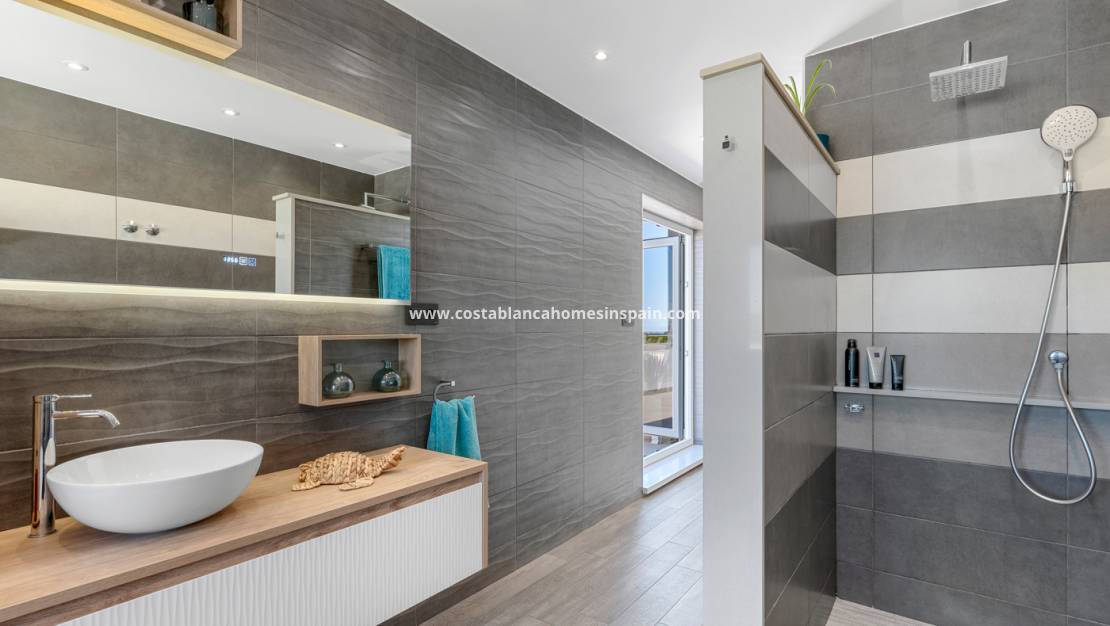 Resale -  - Torremendo