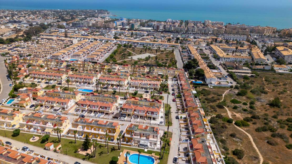 Resale - Townhouse - Cabo Roig