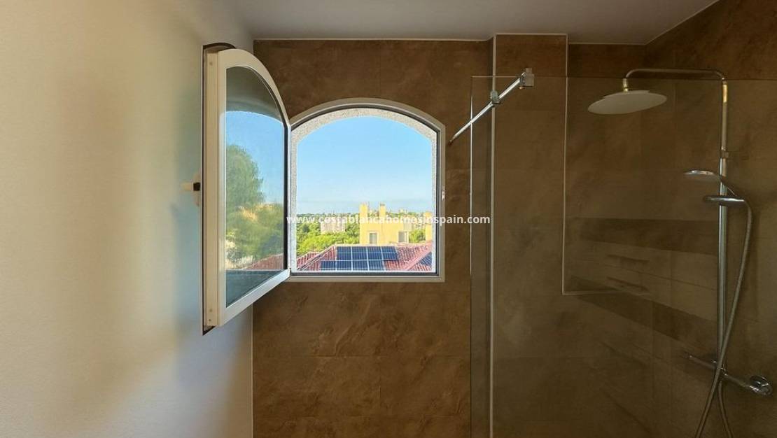 Resale - Townhouse - Campoamor