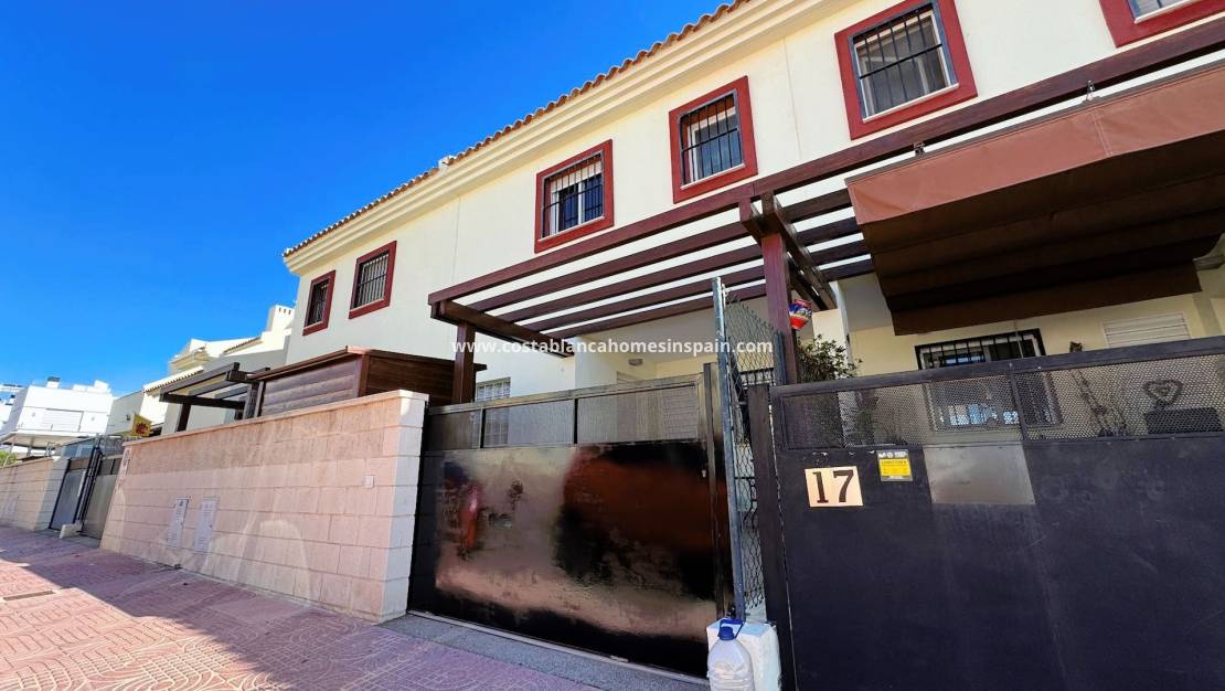 Resale - Townhouse - Ciudad Quesada