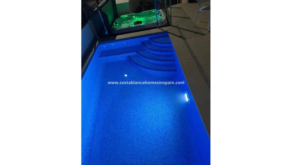 Resale - Townhouse - Formentera del Segura