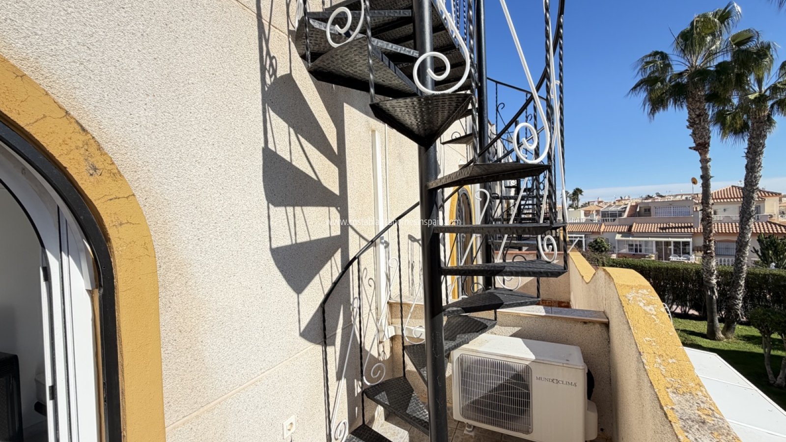 Resale - Townhouse - La Florida