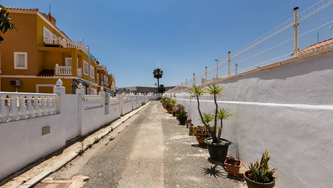 Resale - Townhouse - La Zenia