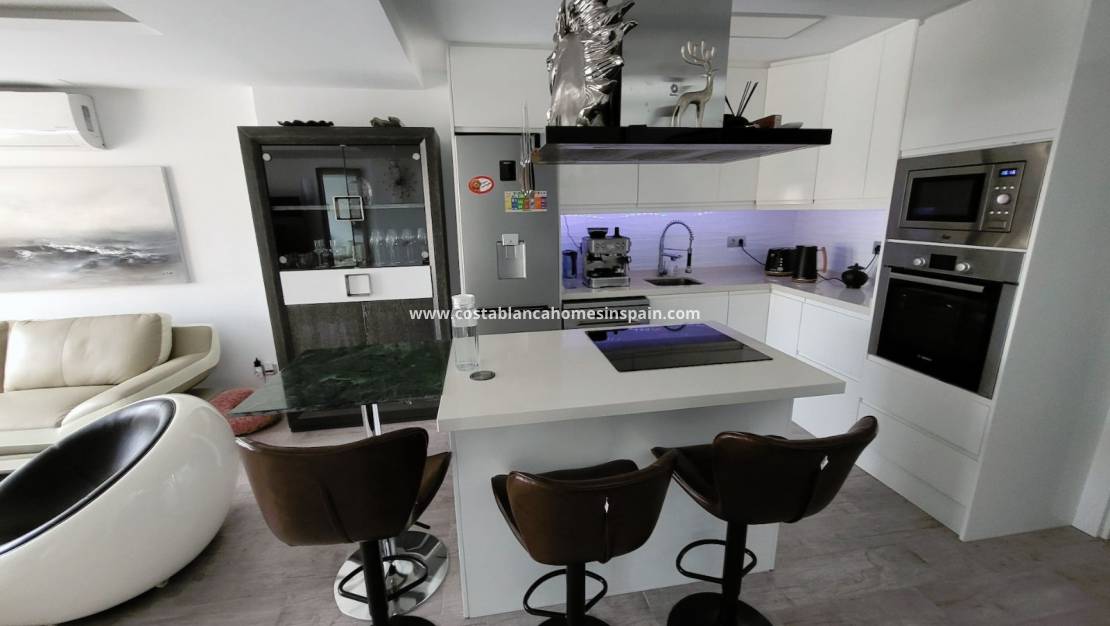 Resale - Townhouse - Los Altos