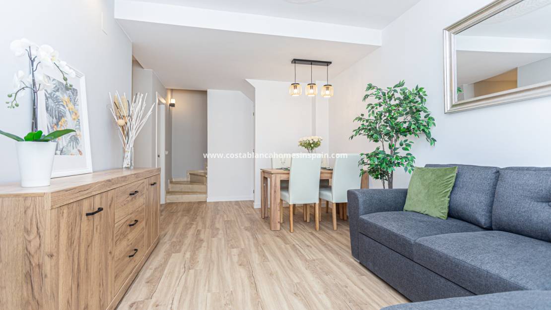 Resale - Townhouse - Los Altos