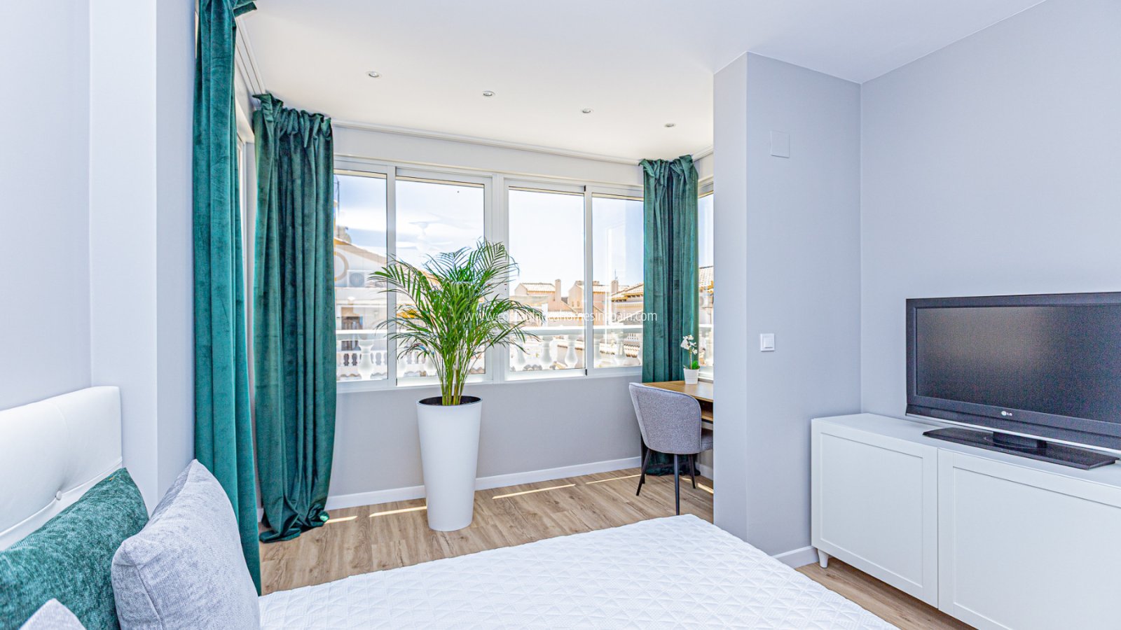 Resale - Townhouse - Los Altos