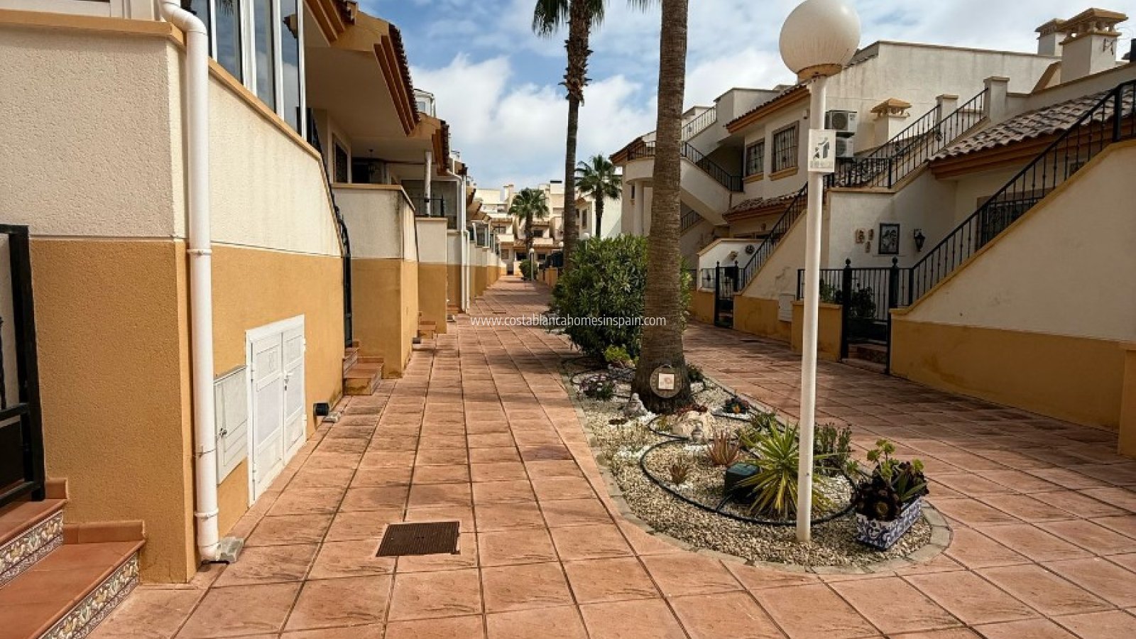 Resale - Townhouse - Los Dolses