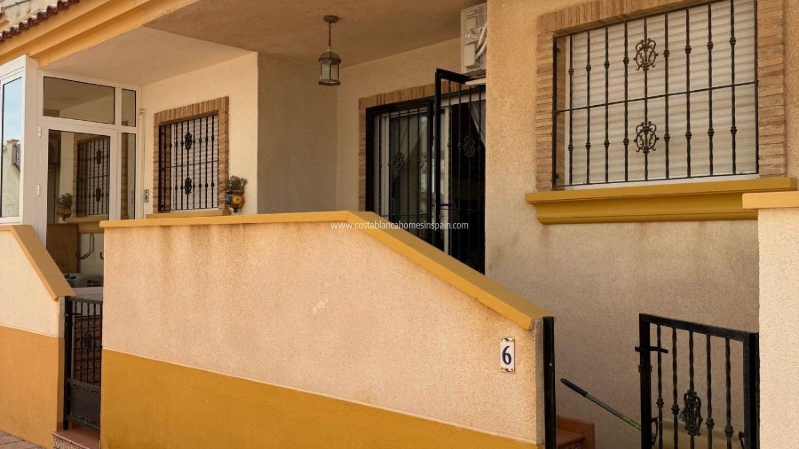 Resale - Townhouse - Los Dolses