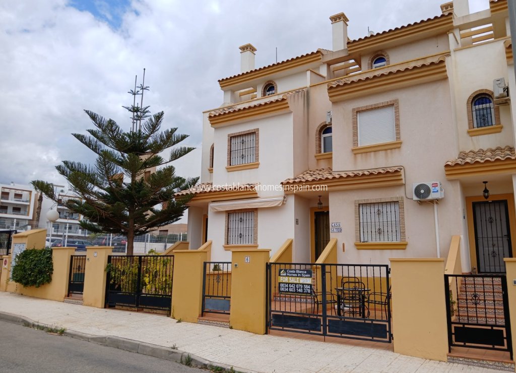 Resale - Townhouse - Los Dolses