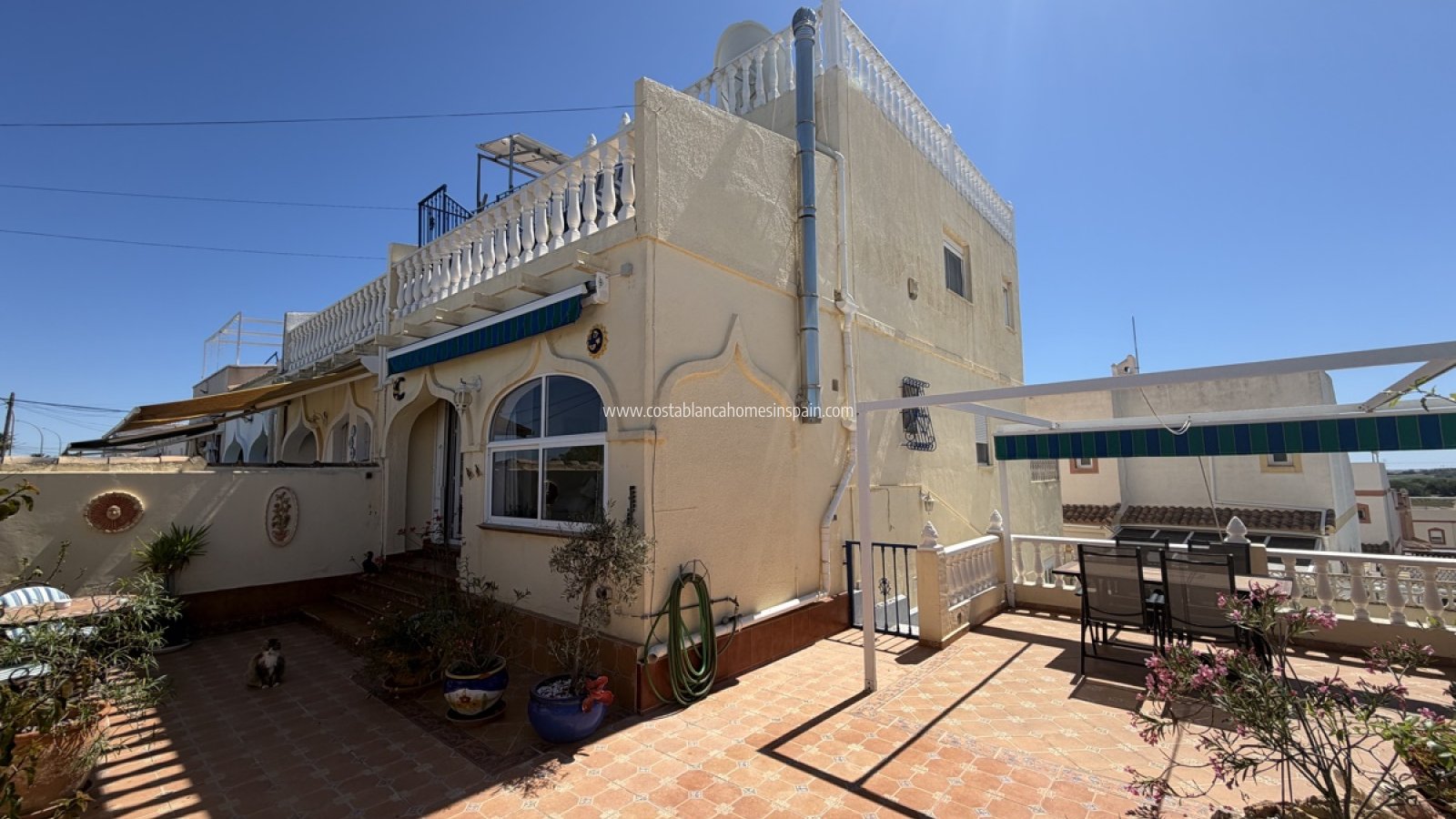 Resale - Townhouse - San Miguel de Salinas