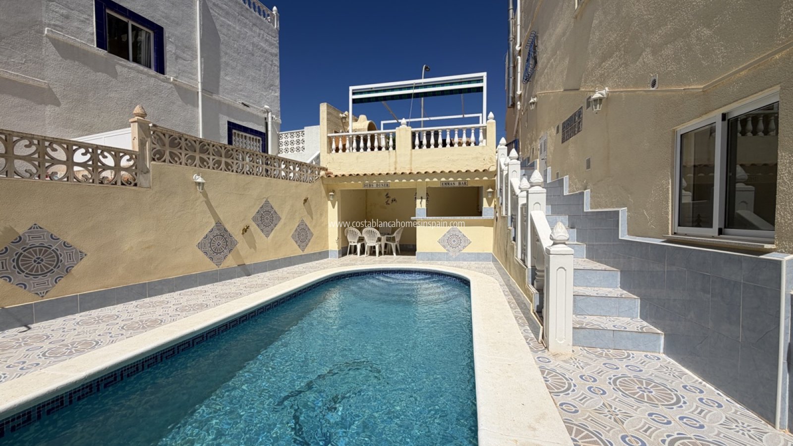 Resale - Townhouse - San Miguel de Salinas