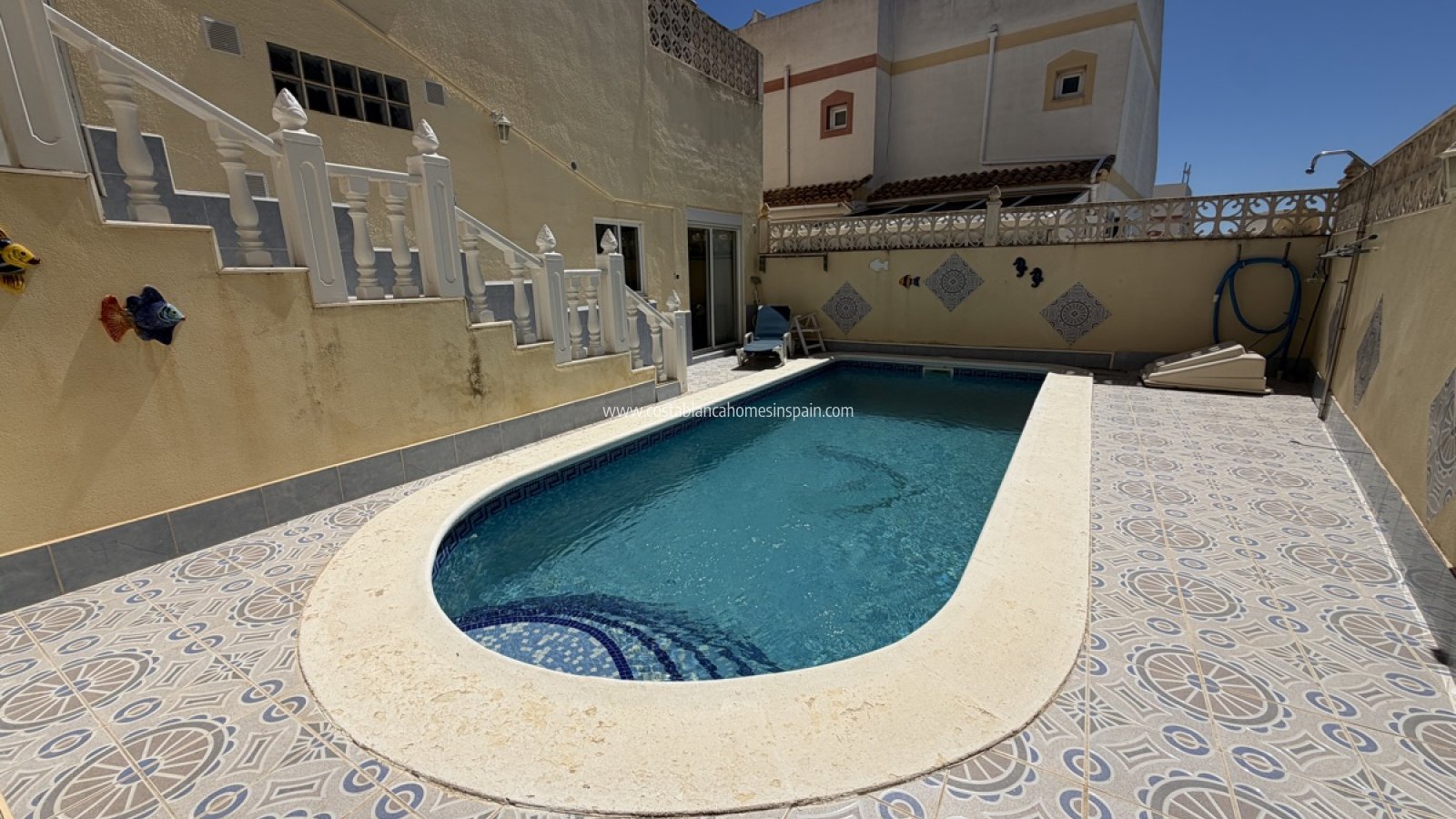 Resale - Townhouse - San Miguel de Salinas