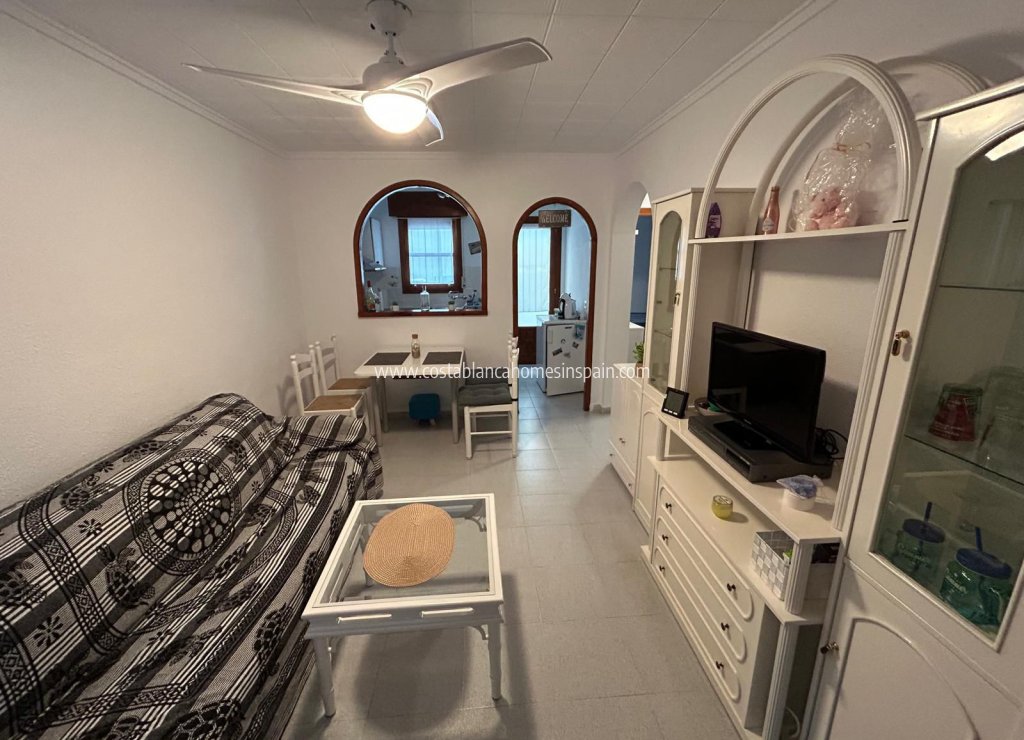 Resale - Townhouse - Torrevieja - Urbanización San Luis