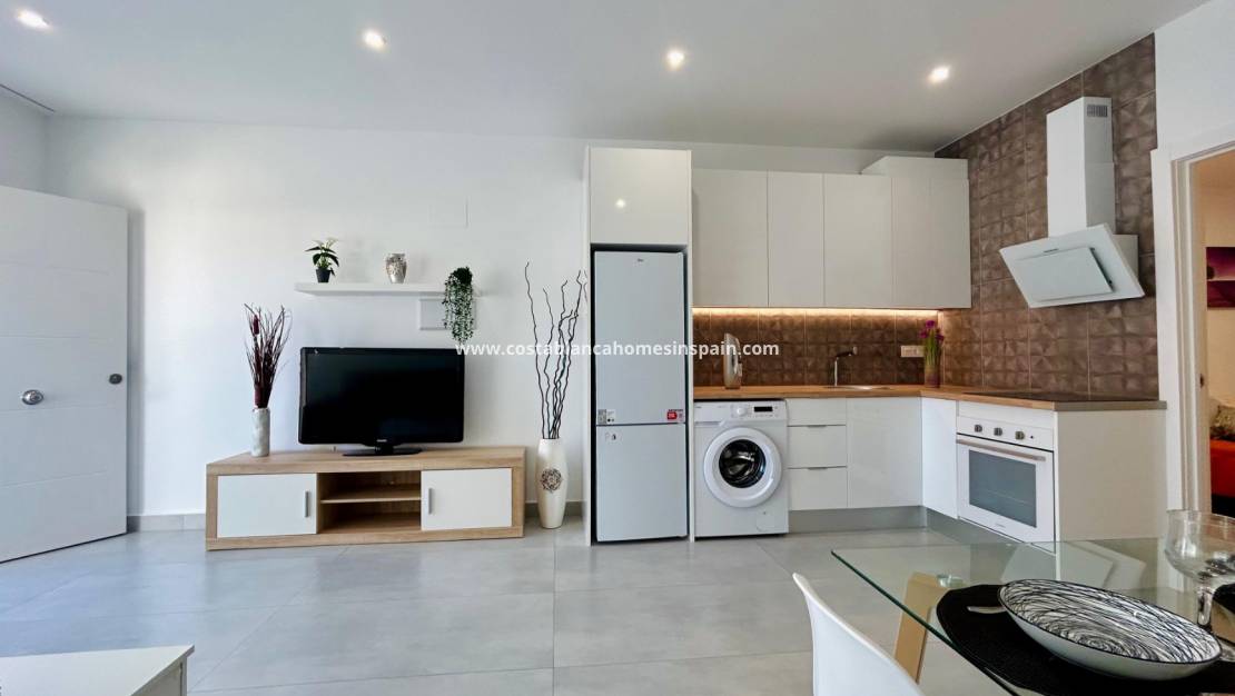 Resale - Townhouse - Torrevieja - Urbanización San Luis