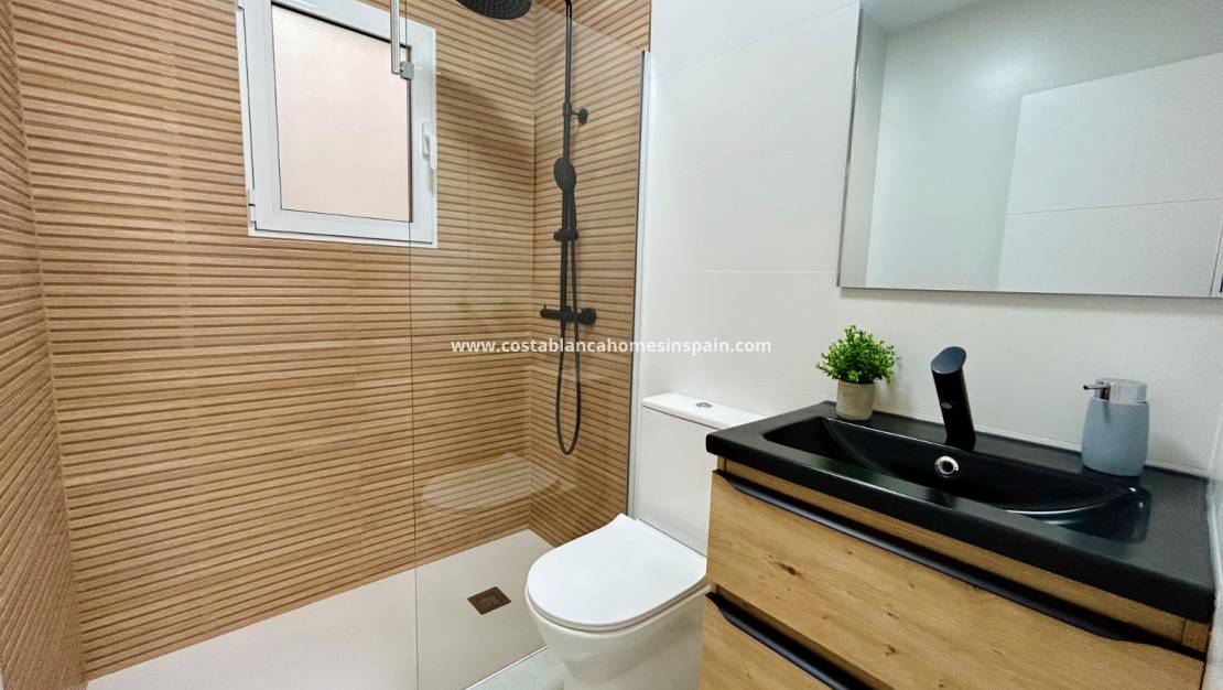 Resale - Townhouse - Torrevieja - Urbanización San Luis