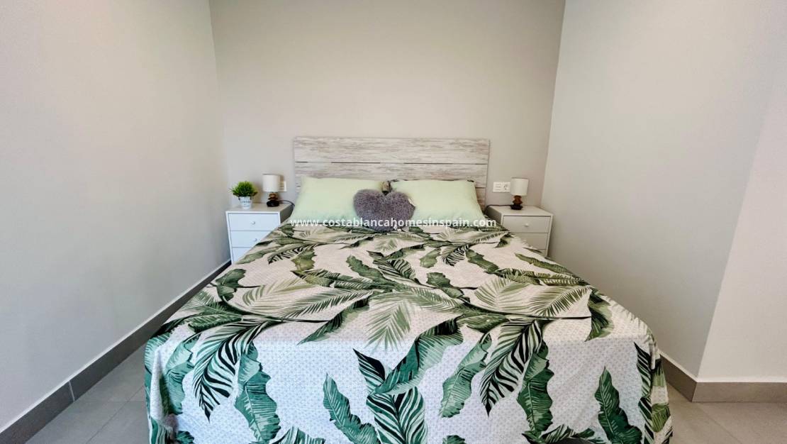 Resale - Townhouse - Torrevieja - Urbanización San Luis