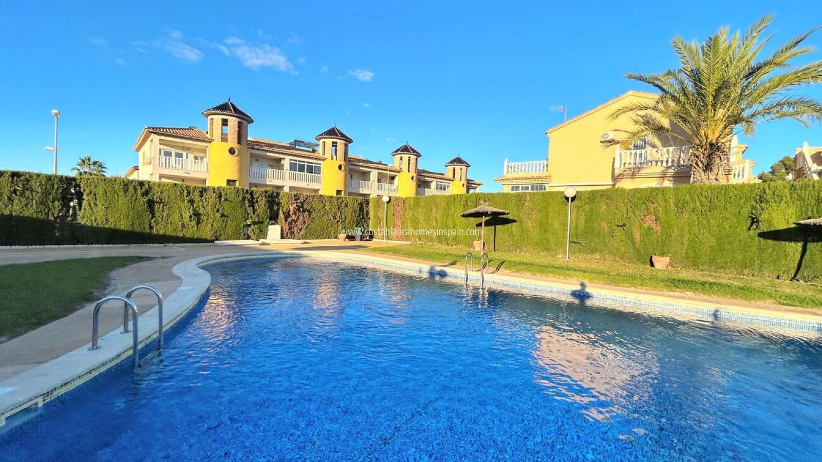 Resale - Townhouse - Villamartin - Costa Blanca