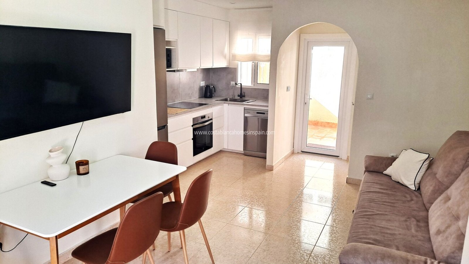 Resale - Townhouse - Villamartin - Las Filipinas