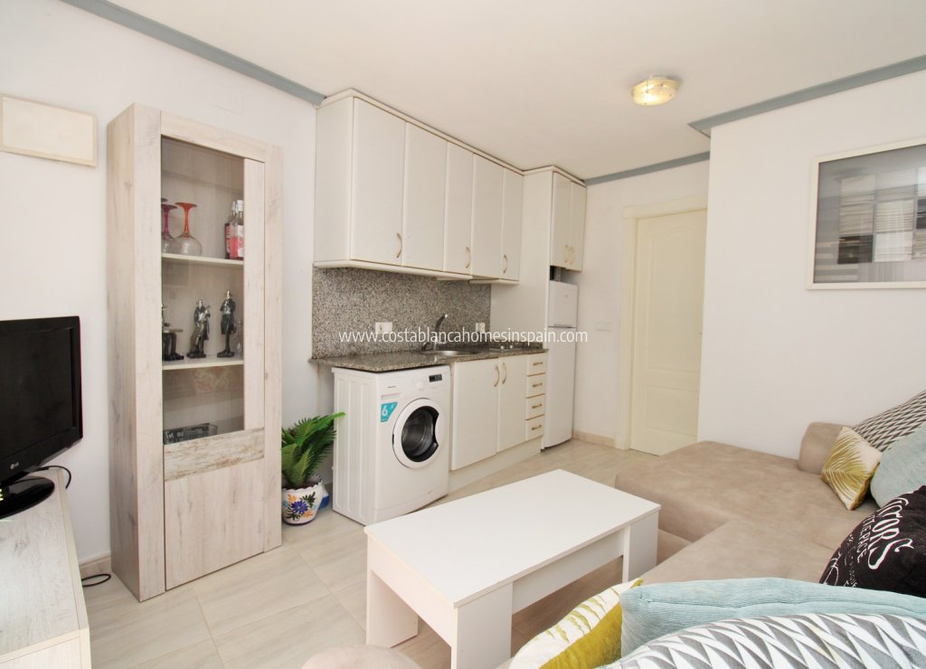 Resale - Townhouse - Villamartin