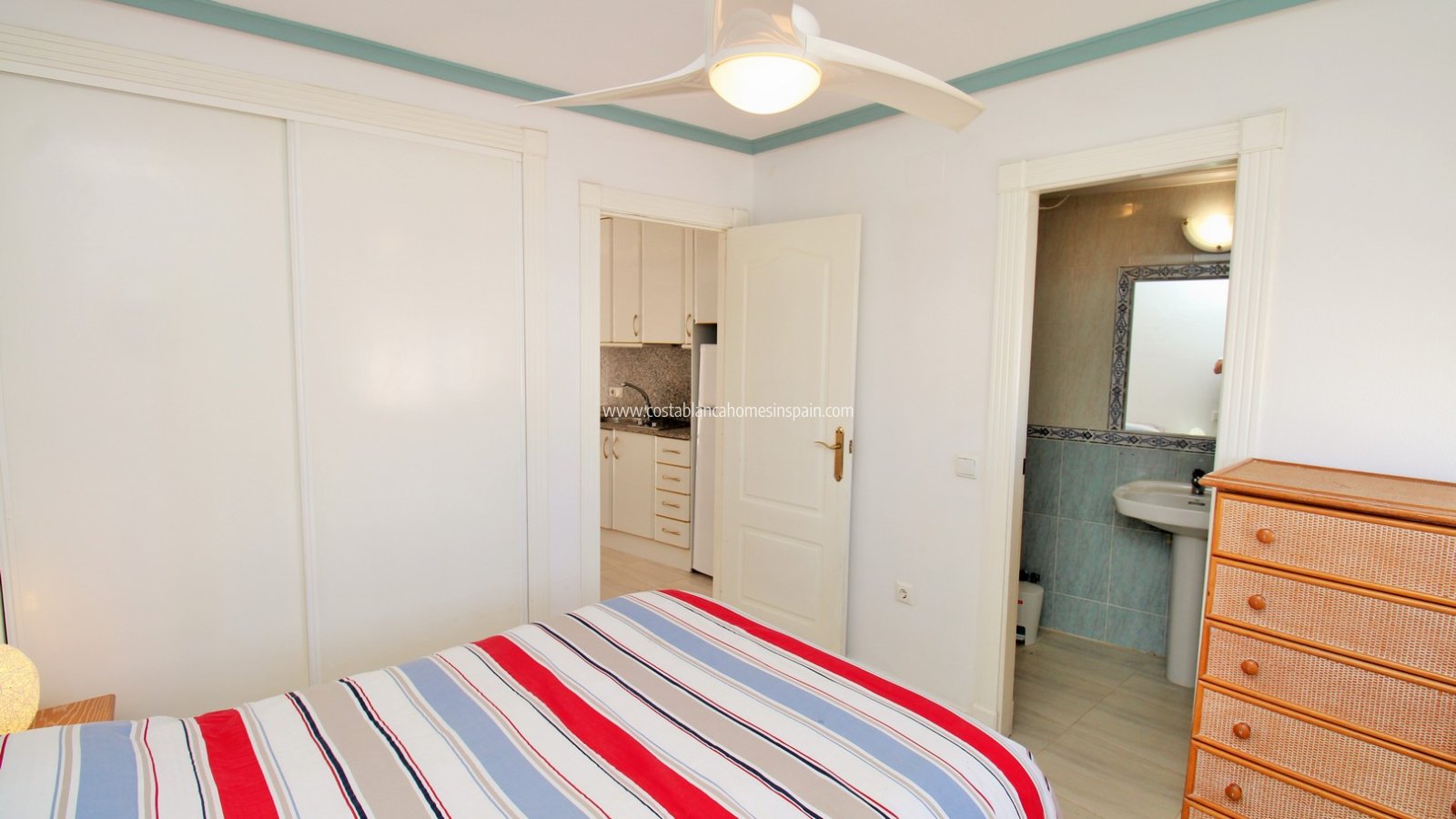 Resale - Townhouse - Villamartin