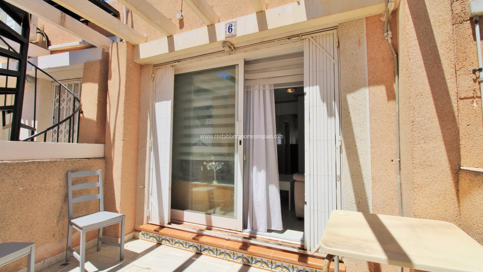 Resale - Townhouse - Villamartin