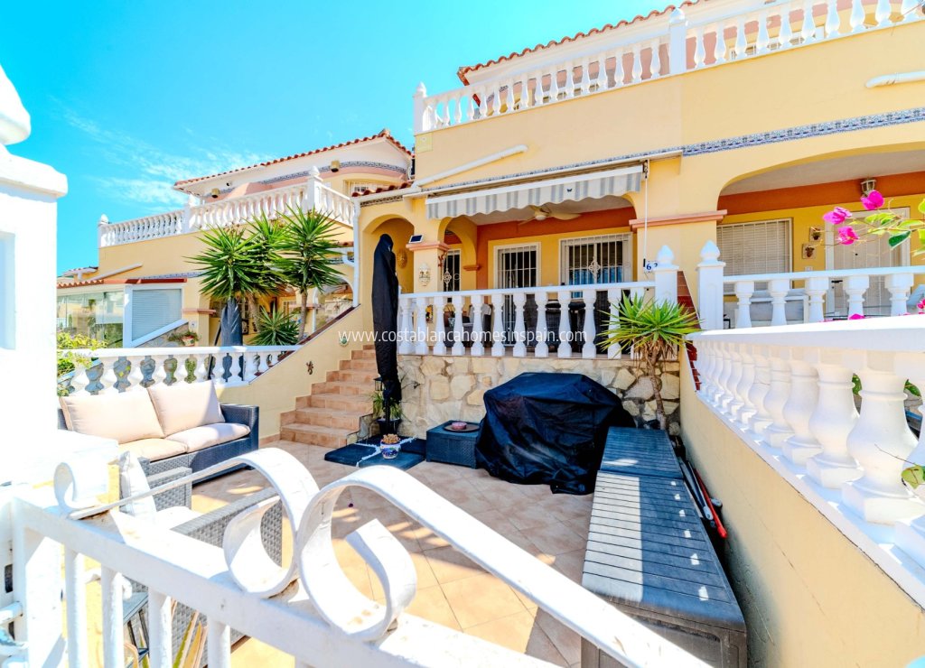 Resale - Townhouse - Villamartin