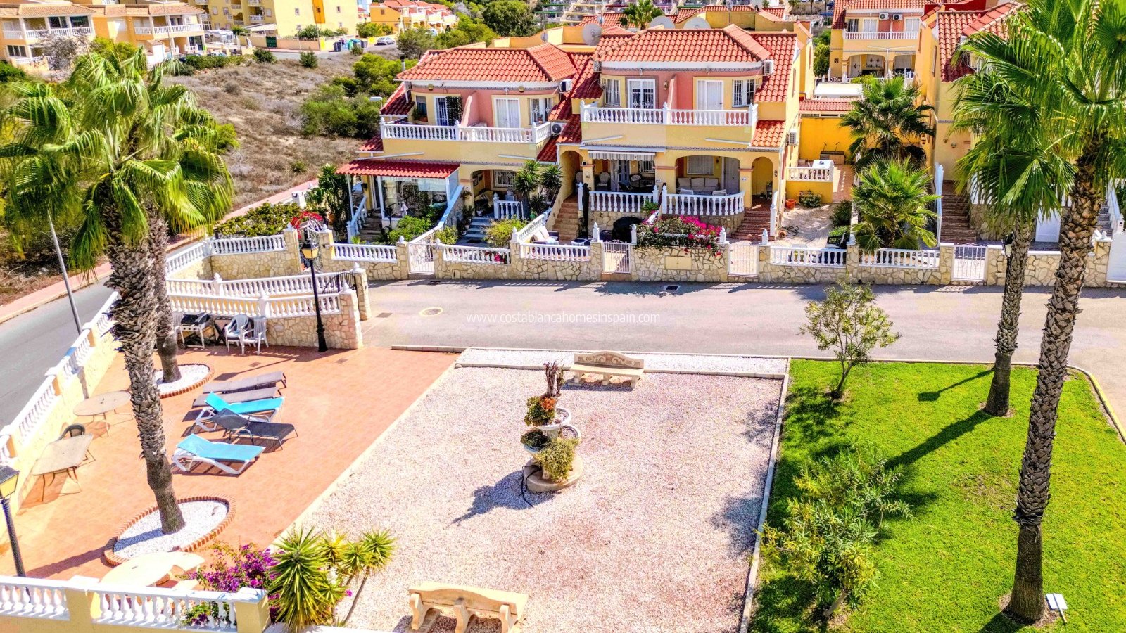 Resale - Townhouse - Villamartin