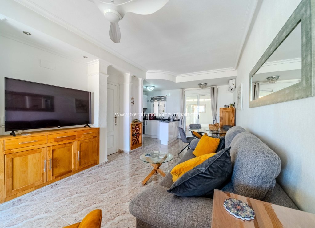Resale - Townhouse - Villamartin