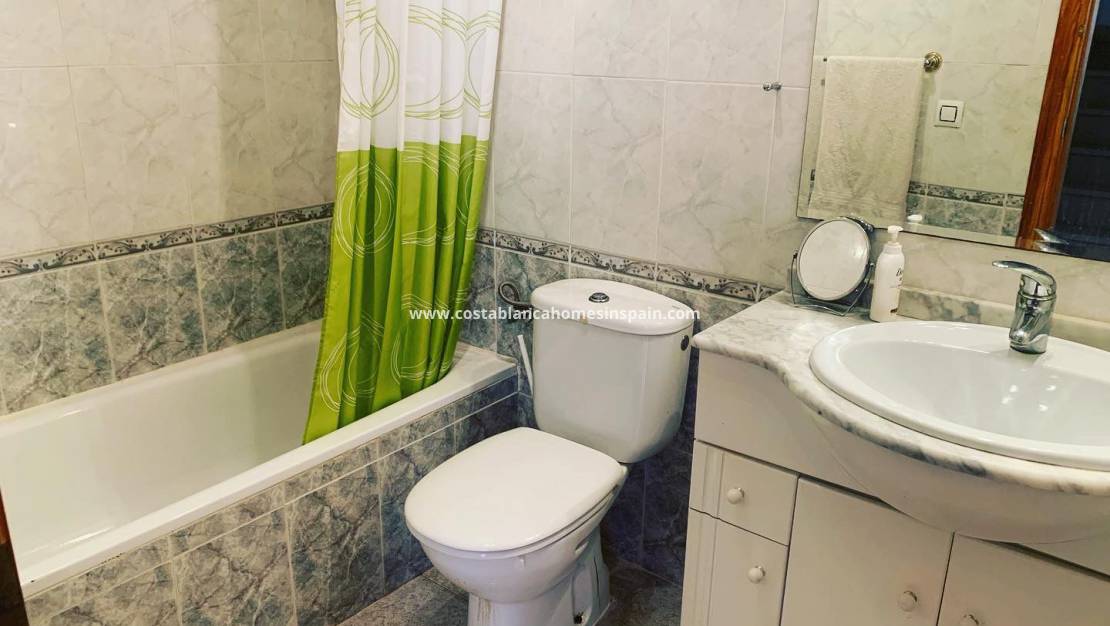 Resale - Townhouse - Villamartin