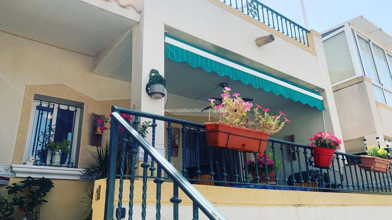 Resale - Townhouse - Villamartin