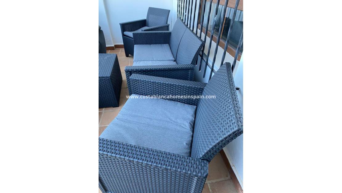 Resale - Townhouse - Villamartin