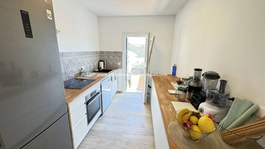 Resale - Townhouse - Villamartin