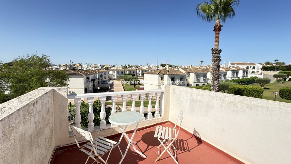 Resale - Townhouse - Villamartin