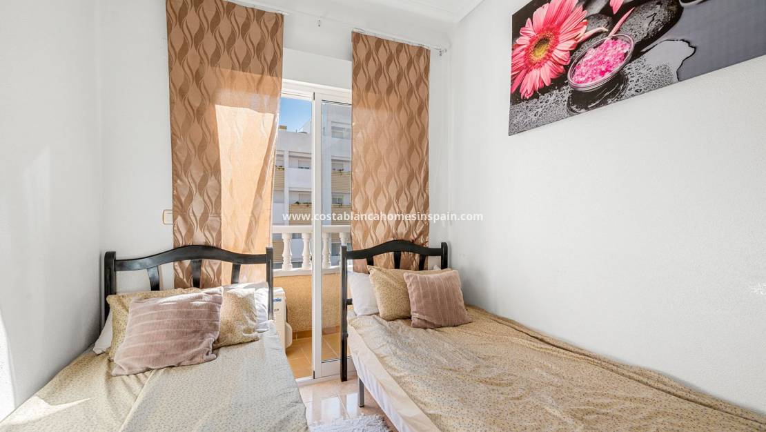 Resale - Townhouse - Villamartin