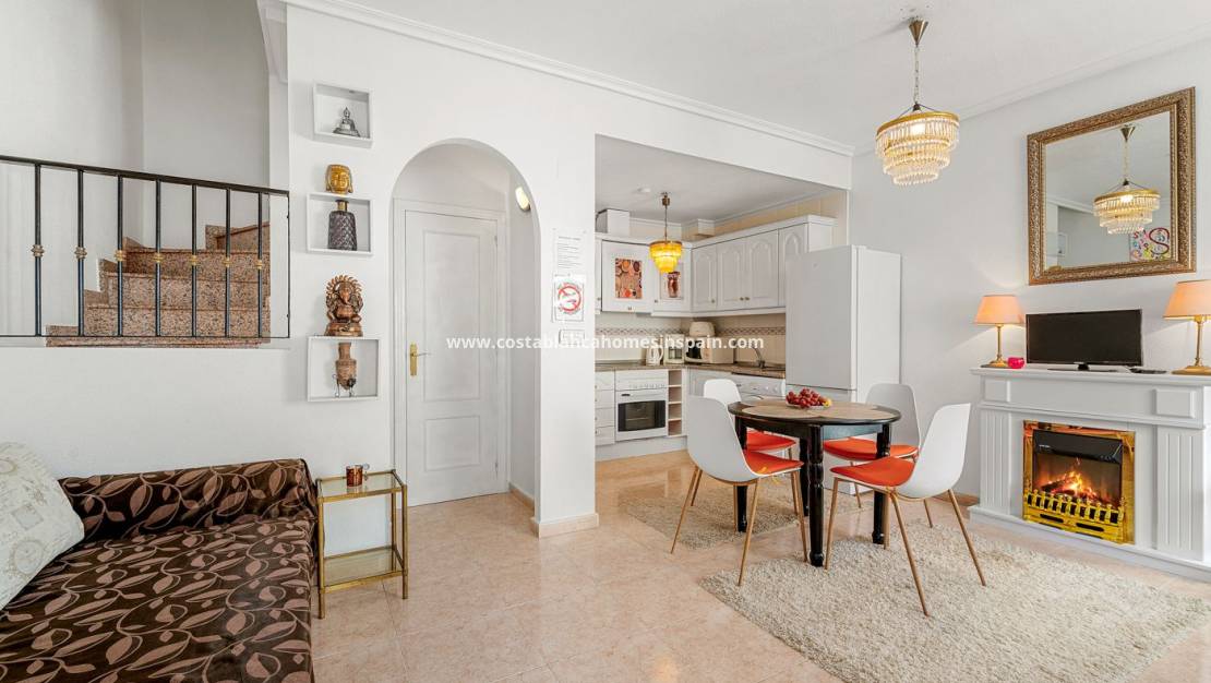 Resale - Townhouse - Villamartin