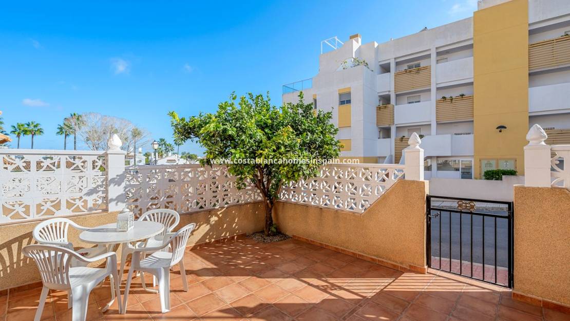 Resale - Townhouse - Villamartin