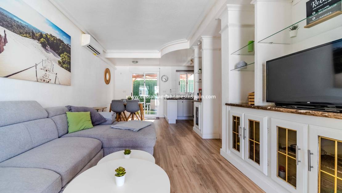 Resale - Townhouse - Villamartin