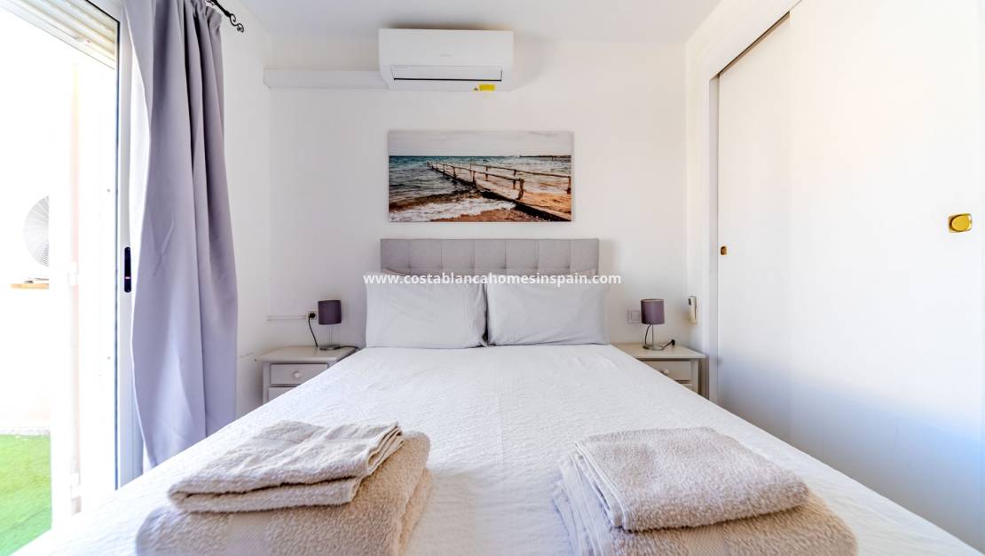 Resale - Townhouse - Villamartin